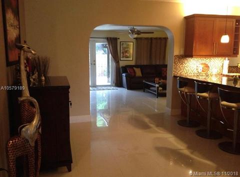 Undisclosed, Miami, FL 33193 photo 8