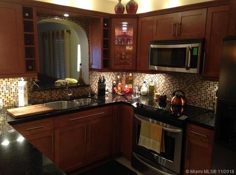 Undisclosed, Miami, FL 33193 photo 6