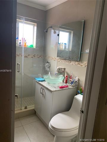 4726 E 9th Ln, Hialeah, FL 33013 photo 11