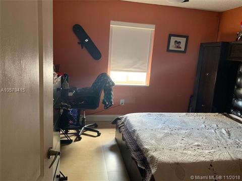 4726 E 9th Ln, Hialeah, FL 33013 photo 9