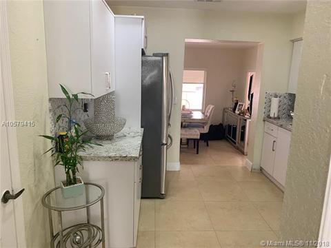 4726 E 9th Ln, Hialeah, FL 33013 photo 4