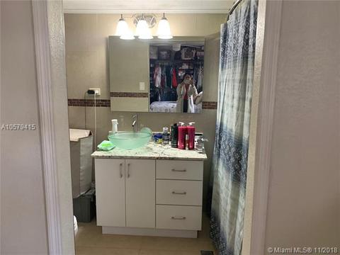 4726 E 9th Ln, Hialeah, FL 33013 photo 13
