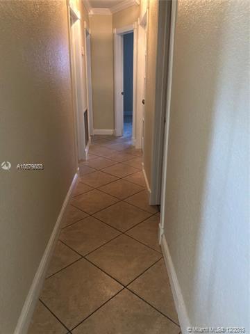770 W 74th Pl, Hialeah, FL 33014 photo 7