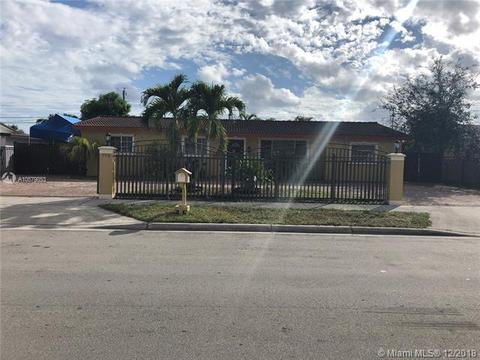 770 W 74th Pl, Hialeah, FL 33014 photo 2