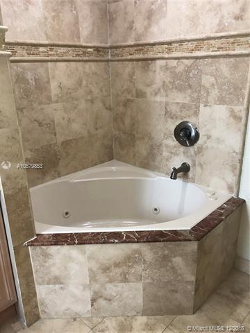 770 W 74th Pl, Hialeah, FL 33014 photo 17