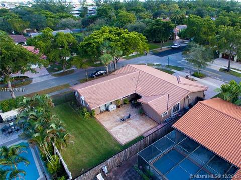 6301 Simmons St, Miami Lakes, FL 33014 photo 22