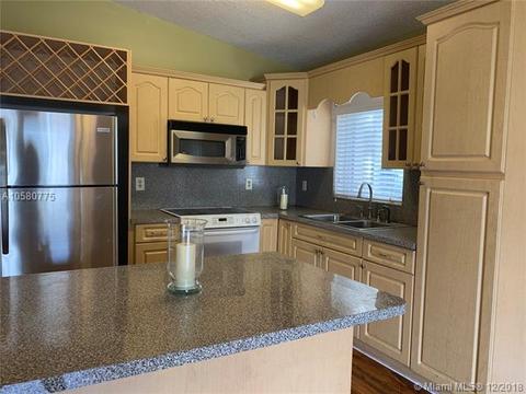 3195 W 68 Pl, Hialeah, FL 33018 photo 7