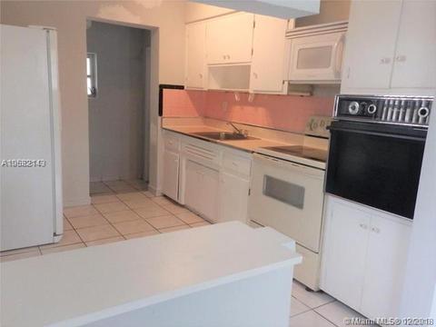 941 E 45th St, Hialeah, FL 33013 photo 3