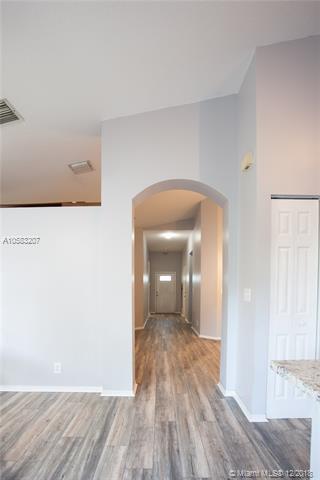 6000 S Sable Cir, Margate, FL 33063 photo 11