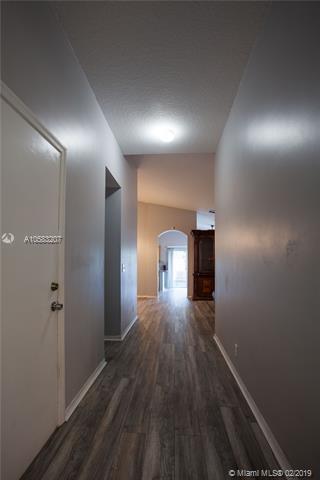 6000 S Sable Cir, Margate, FL 33063 photo 10