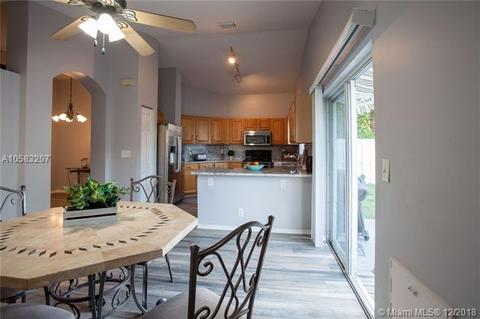 6000 S Sable Cir, Margate, FL 33063 photo 3