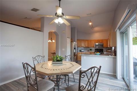 6000 S Sable Cir, Margate, FL 33063 photo 6