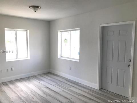 790 E 46th St, Hialeah, FL 33013 photo 4