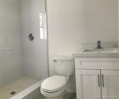 790 E 46th St, Hialeah, FL 33013 photo 7