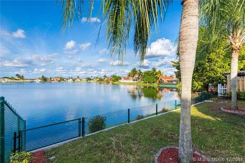 5385 NW 184th St, Miami Gardens, FL 33055 photo 4