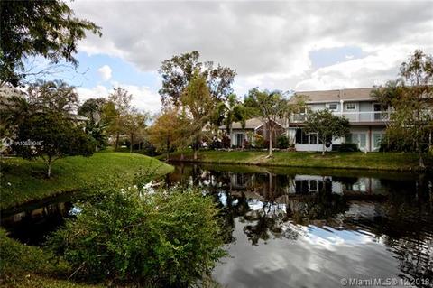 102 E Hemingway Cir, Margate, FL 33063 photo 16