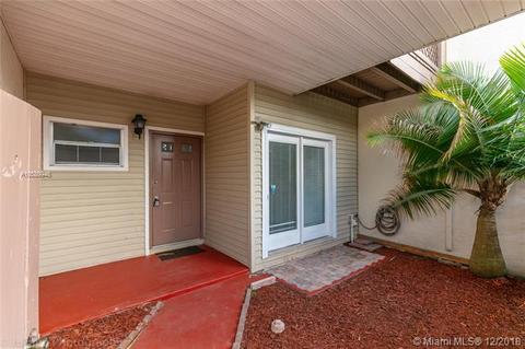 102 E Hemingway Cir, Margate, FL 33063 photo 15