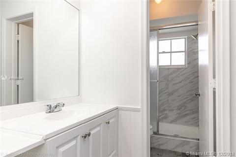 102 E Hemingway Cir, Margate, FL 33063 photo 9