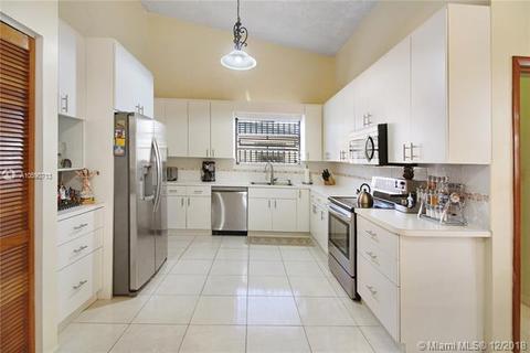 Undisclosed, Hialeah, FL 33012 photo 10