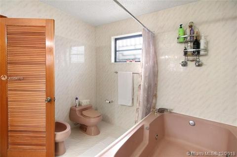 Undisclosed, Hialeah, FL 33012 photo 16