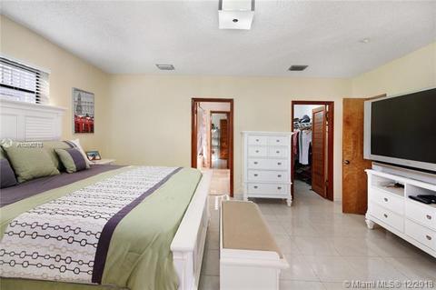 Undisclosed, Hialeah, FL 33012 photo 14