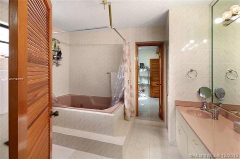 Undisclosed, Hialeah, FL 33012 photo 15