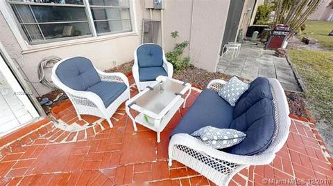 47 Toledo Ct #5-31, Davie, FL 33324 photo 2