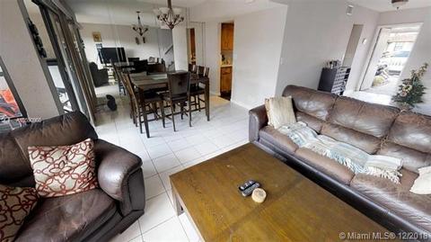 47 Toledo Ct #5-31, Davie, FL 33324 photo 4