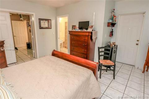 Undisclosed, Hialeah, FL 33012 photo 15
