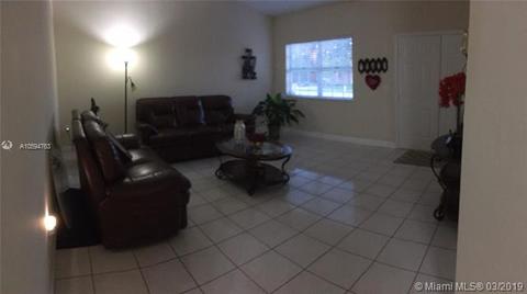 8982 NW 148th St, Miami Lakes, FL 33018 photo 4
