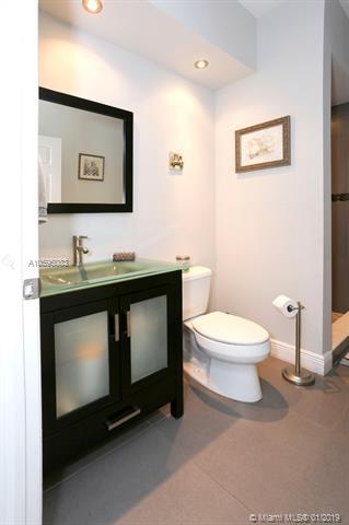 Undisclosed, Miami, FL 33193 photo 25