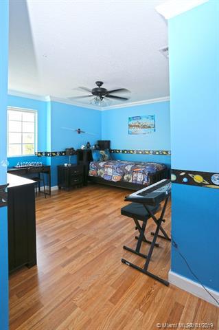 Undisclosed, Miami, FL 33193 photo 26