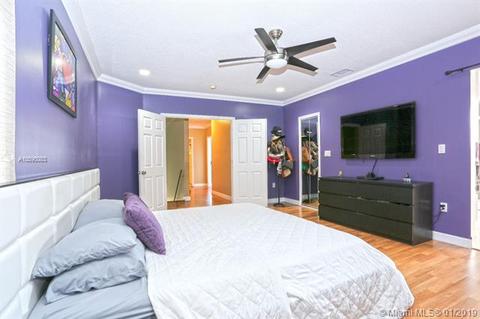 Undisclosed, Miami, FL 33193 photo 17