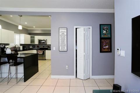 Undisclosed, Miami, FL 33193 photo 13