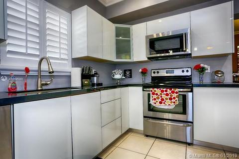 Undisclosed, Miami, FL 33193 photo 11