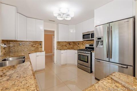 15040 Dunbarton Pl, Miami Lakes, FL 33016 photo 14