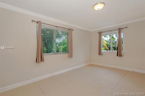 15040 Dunbarton Pl, Miami Lakes, FL 33016 photo 11