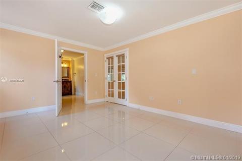 15040 Dunbarton Pl, Miami Lakes, FL 33016 photo 23