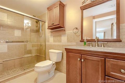 15040 Dunbarton Pl, Miami Lakes, FL 33016 photo 16