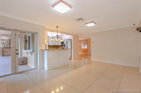 15040 Dunbarton Pl, Miami Lakes, FL 33016 photo 25