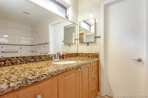 15040 Dunbarton Pl, Miami Lakes, FL 33016 photo 17