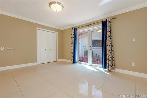 15040 Dunbarton Pl, Miami Lakes, FL 33016 photo 9