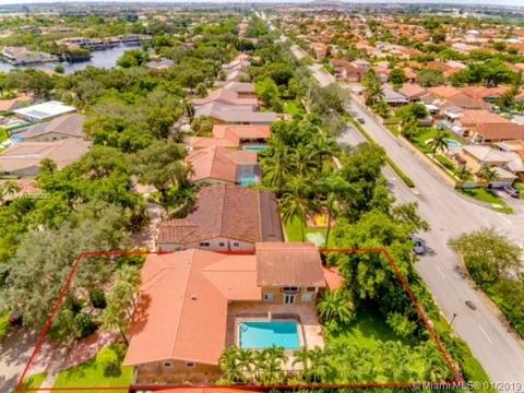 15040 Dunbarton Pl, Miami Lakes, FL 33016 photo 33