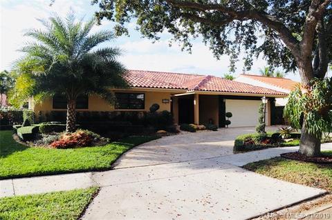 16826 NW 83rd Ct, Miami Lakes, FL 33016 photo 1