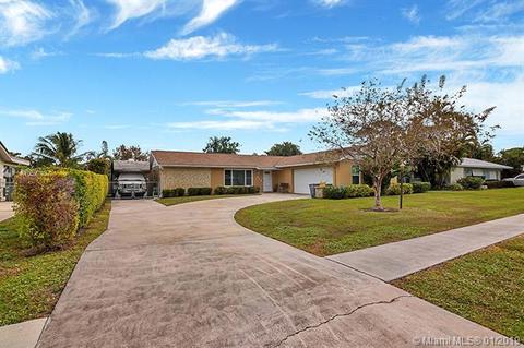 413 Douglas Dr, Jupiter, FL 33458 photo 3