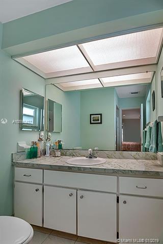 413 Douglas Dr, Jupiter, FL 33458 photo 12