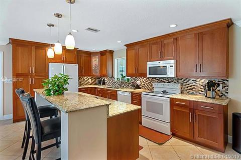 413 Douglas Dr, Jupiter, FL 33458 photo 5
