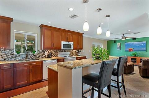 413 Douglas Dr, Jupiter, FL 33458 photo 6