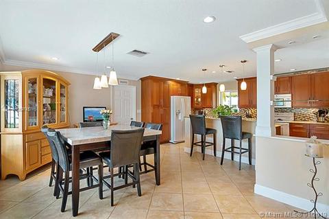 413 Douglas Dr, Jupiter, FL 33458 photo 4