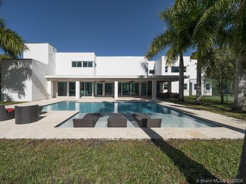 6760 SW 124th St, Pinecrest, FL 33156 photo 2